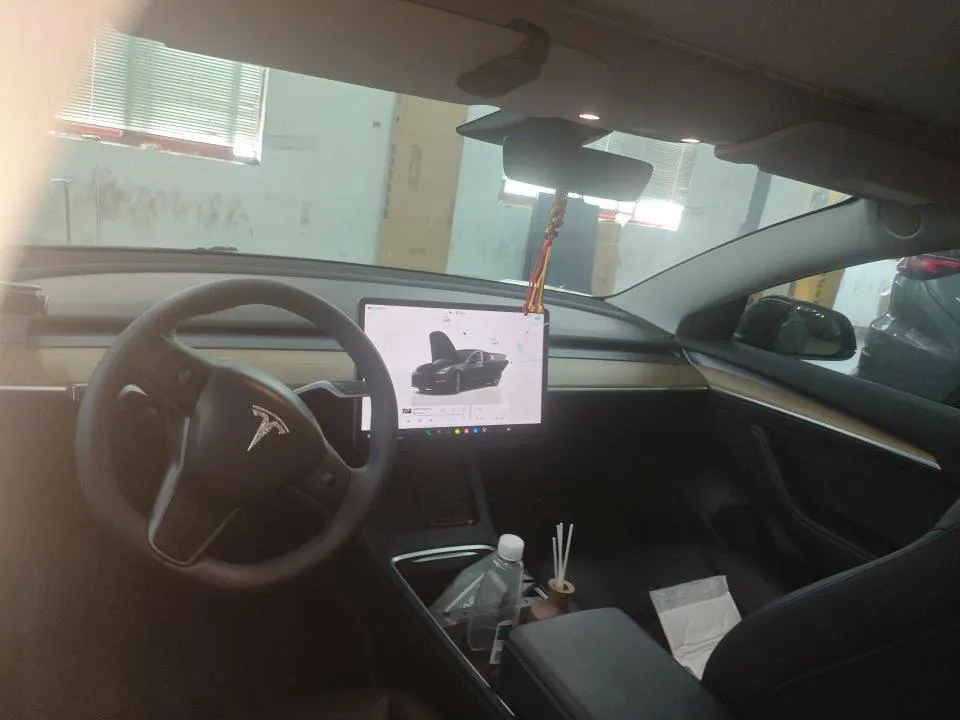 Tesla 2022 Model 3 rear-wheel drive version of automatic transmission 7