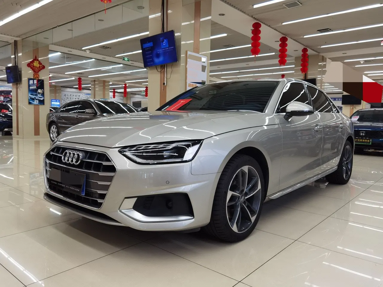 Audi 2020 A4L 2.0TFSI 40TFSI Fashion Elegant Automatic - View 1