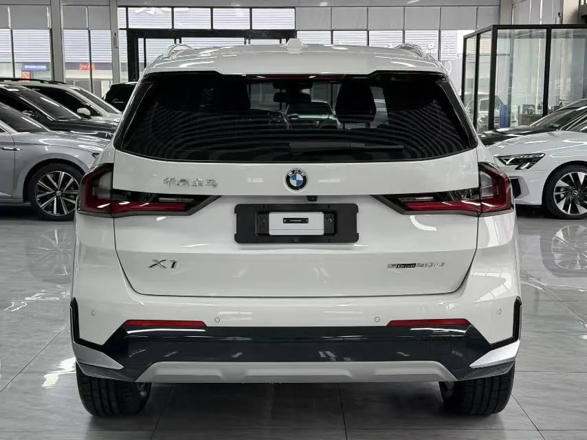 BMW 2023 X1 sDrive20Li 1.5T X Design Package Automatic Transmission 6
