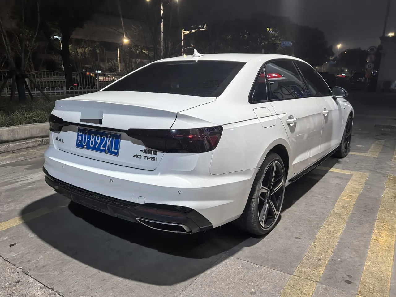 Audi 2023 A4L 2.0TFSI 40TFSI Deluxe Dynamic Automatic 5