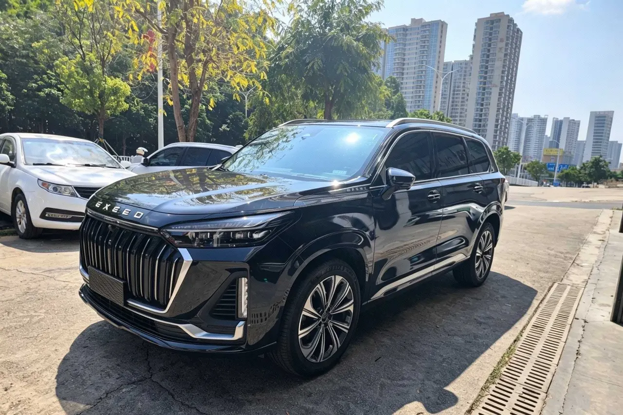 Xingtu 2023 Lanyue 2.0T 400T 4-wheel drive Xingzun Edition 6-seat automatic gear - View 1