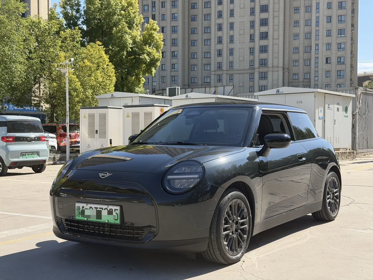 MINI 2026 Mini Cooper E 456km COOPER E Classic Automatic - View 1