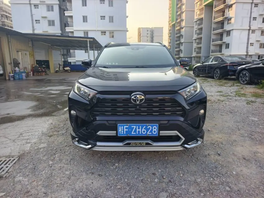 Toyota 2022 RAV4 Rongbo 2.0 Stepless Two-Drive Fashion Plus Edition Automatic Gear 2