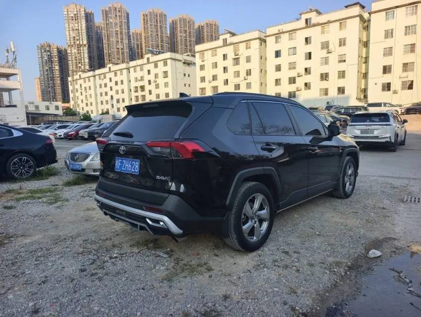 Toyota 2022 RAV4 Rongbo 2.0 Stepless Two-Drive Fashion Plus Edition Automatic Gear 7