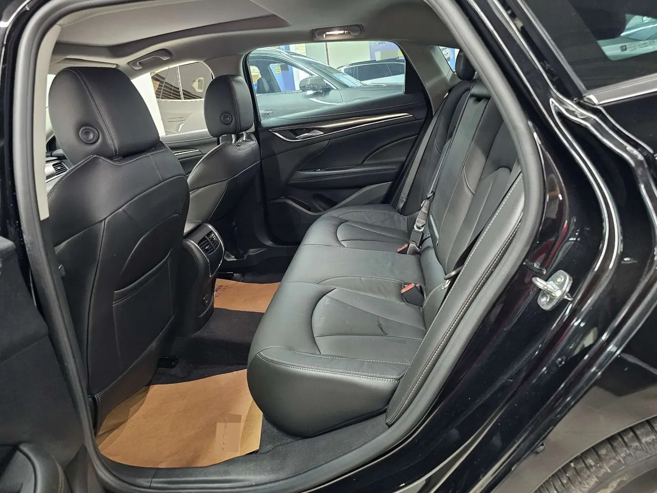 Buick 2022 LaCrosse 1.5T 552T Luxury Automatic Gear 3