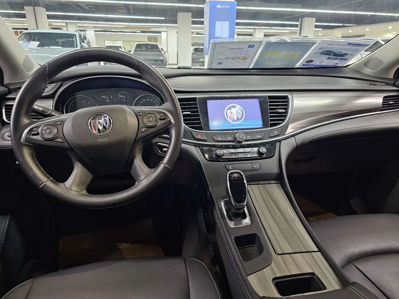 Buick 2022 LaCrosse 1.5T 552T Luxury Automatic Gear 4