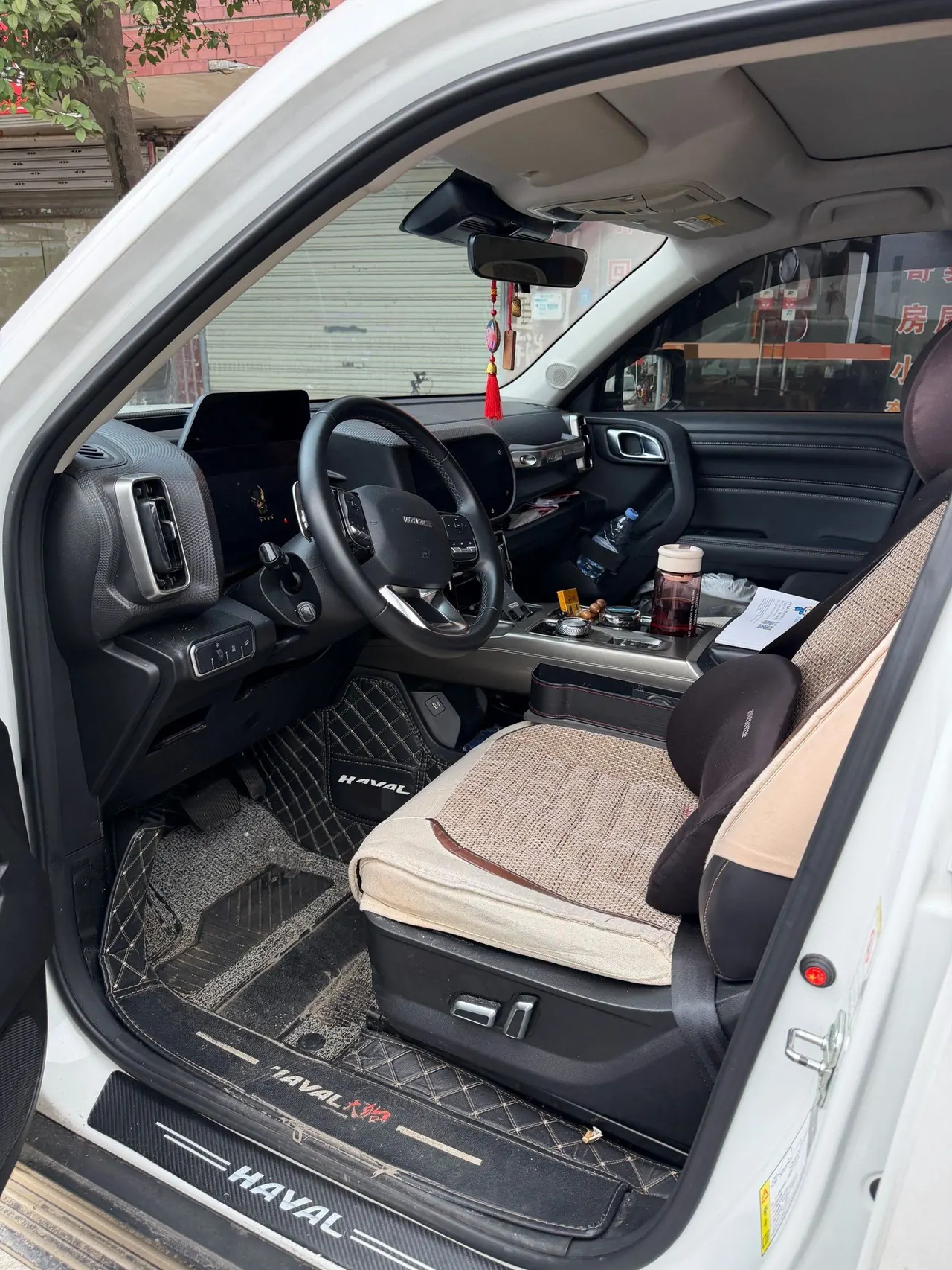 Haval 2022 big dog 1.5T two-wheel drive Labrador version automatic gear 5