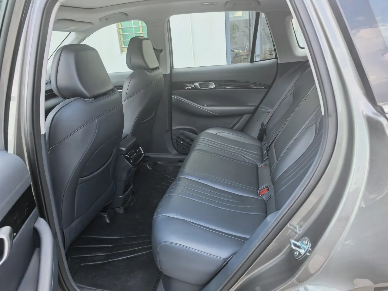 Geely Galaxy 2026 E 5 610km Discovery Edition Automatic Gear - View 1