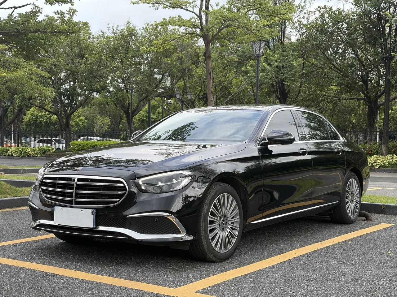 Mercedes Benz E Class 2021 E 300 L 2.0T Luxury Automatic Gear - View 1
