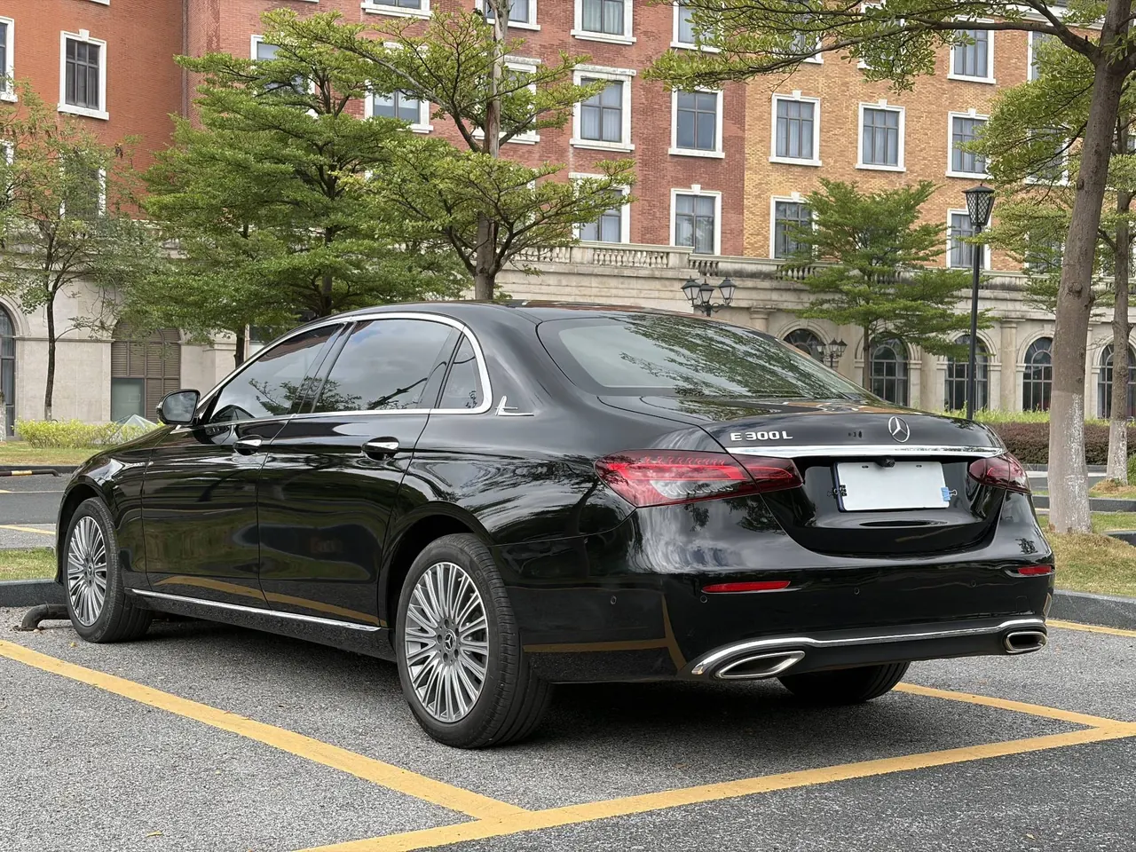 Mercedes Benz E Class 2021 E 300 L 2.0T Luxury Automatic Gear 7