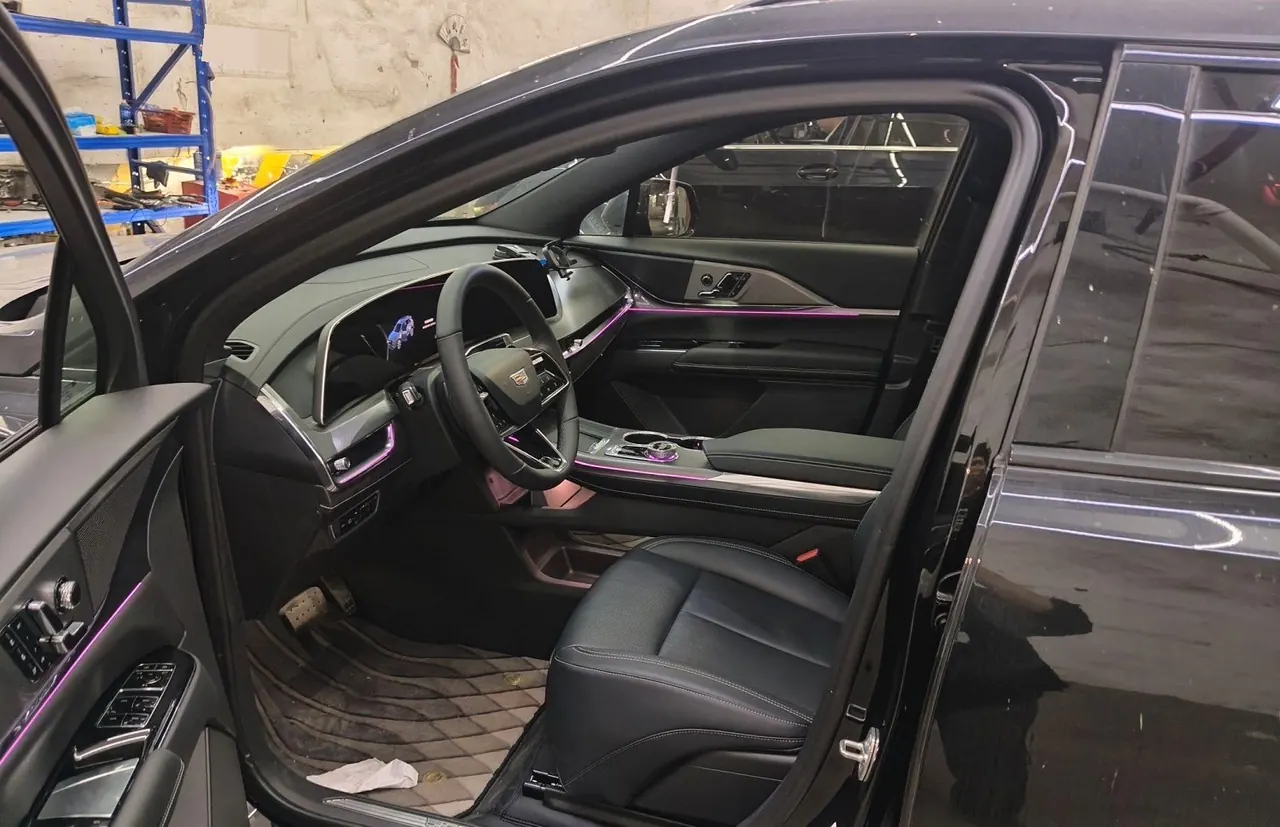Cadillac 2026 XT5 48V 2.0T Luxury Automatic Gear 3