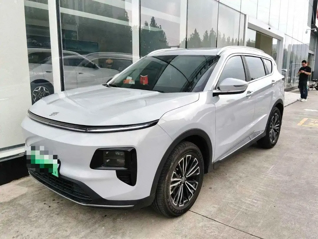 Jetour 2026 Shanhai L7 1.5T 130km Deluxe Edition 5-seat Automatic Gear - View 1