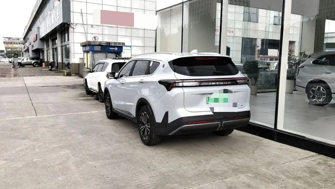 Jetour 2026 Shanhai L7 1.5T 130km Deluxe Edition 5-seat Automatic Gear 5