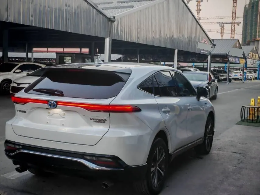 Toyota 2022 Weisa Dual Engine 2.5 Stepless Two-Drive Deluxe Automatic Gear 7