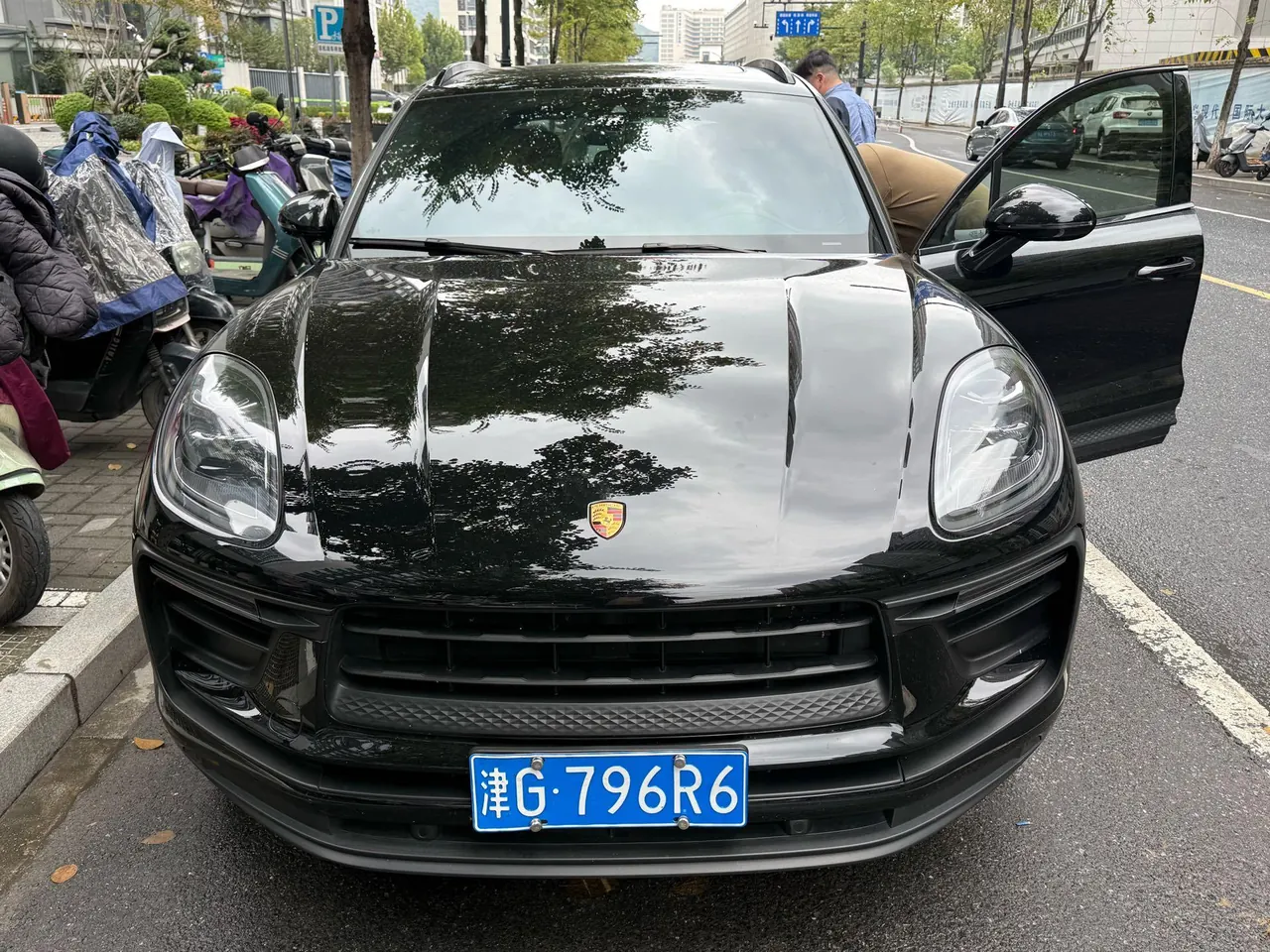 Porsche Macan (Imported) 2022 Macan 2.0T Automatic Gear 2