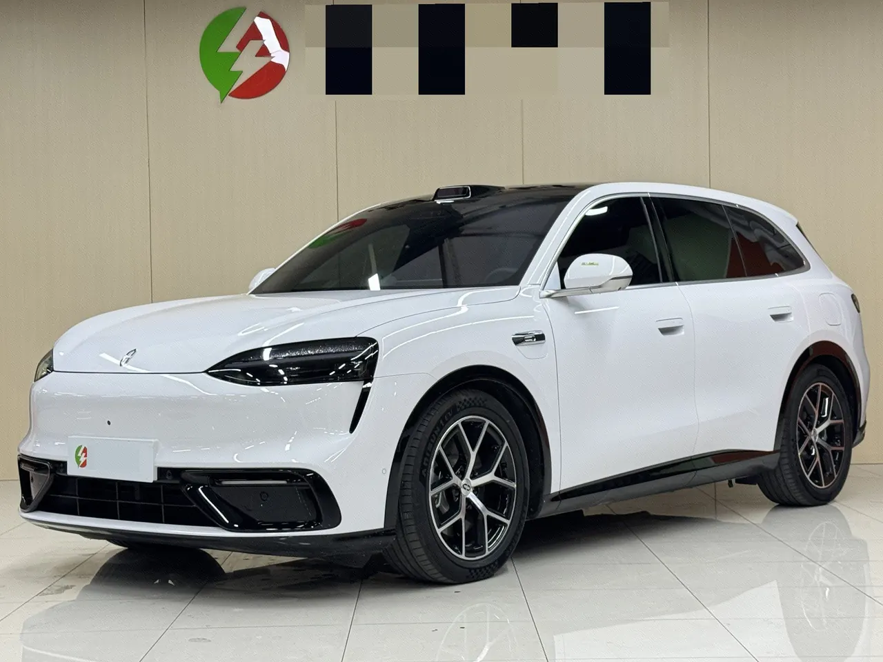 AITO 2026 AITO M6 Ultra 4WD Edition Automatic Gear - View 1