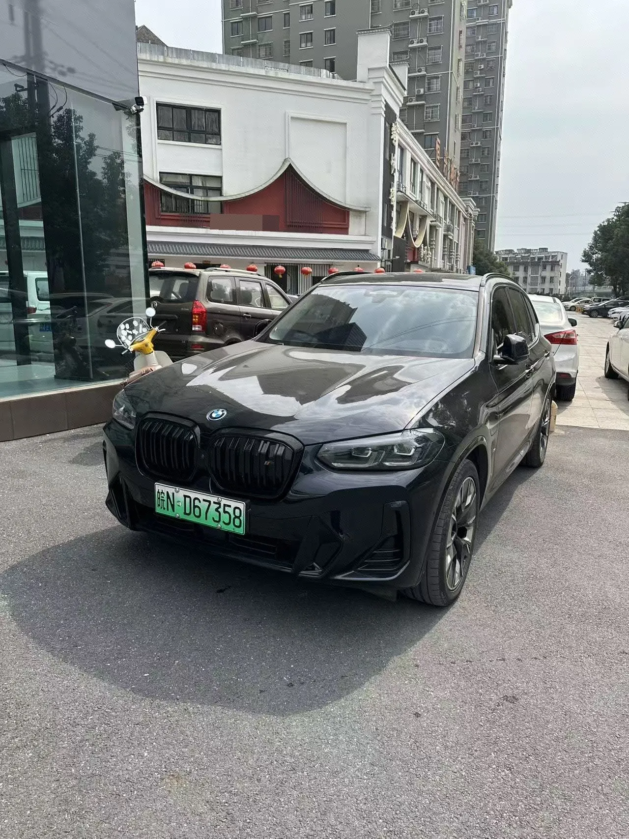BMW 2022 iX3 Creat Collar Automatic - View 1