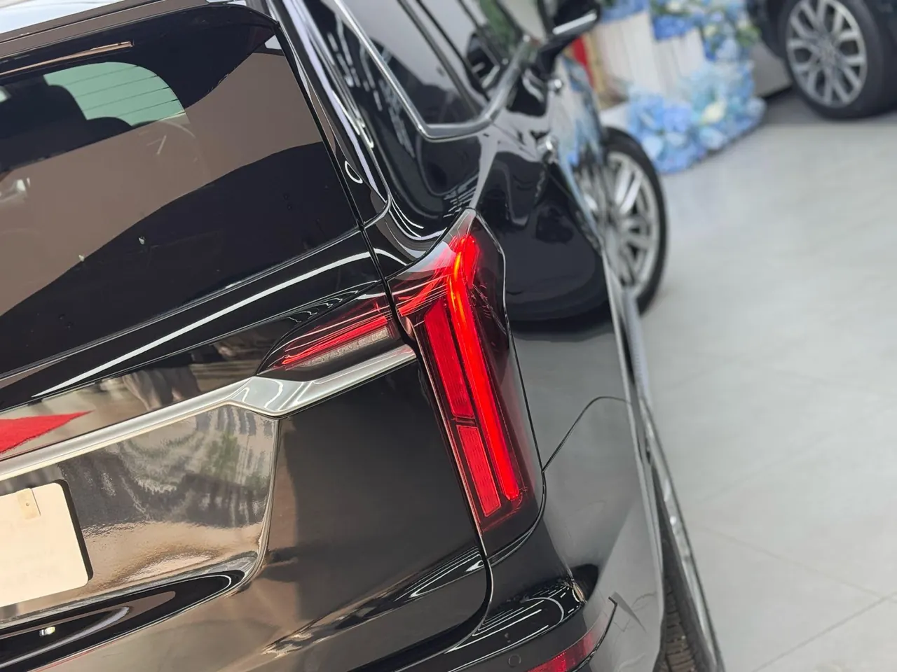 Cadillac 2022 XT6 48V 2.0T 6-seat four-wheel drive luxury automatic gear 15
