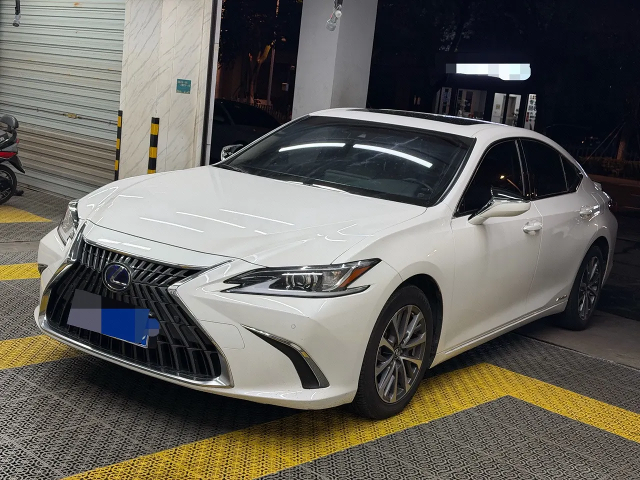 Lexus ES (Imported) 2021 ES300h 2.5 Stepless Excellence Edition Automatic Gear - View 1
