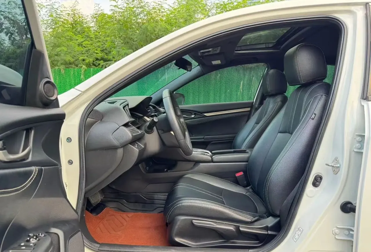 Honda 2021 Civic Hatchback 1.5T Stepless 220TURBO New Sharp Control Automatic Gear 2