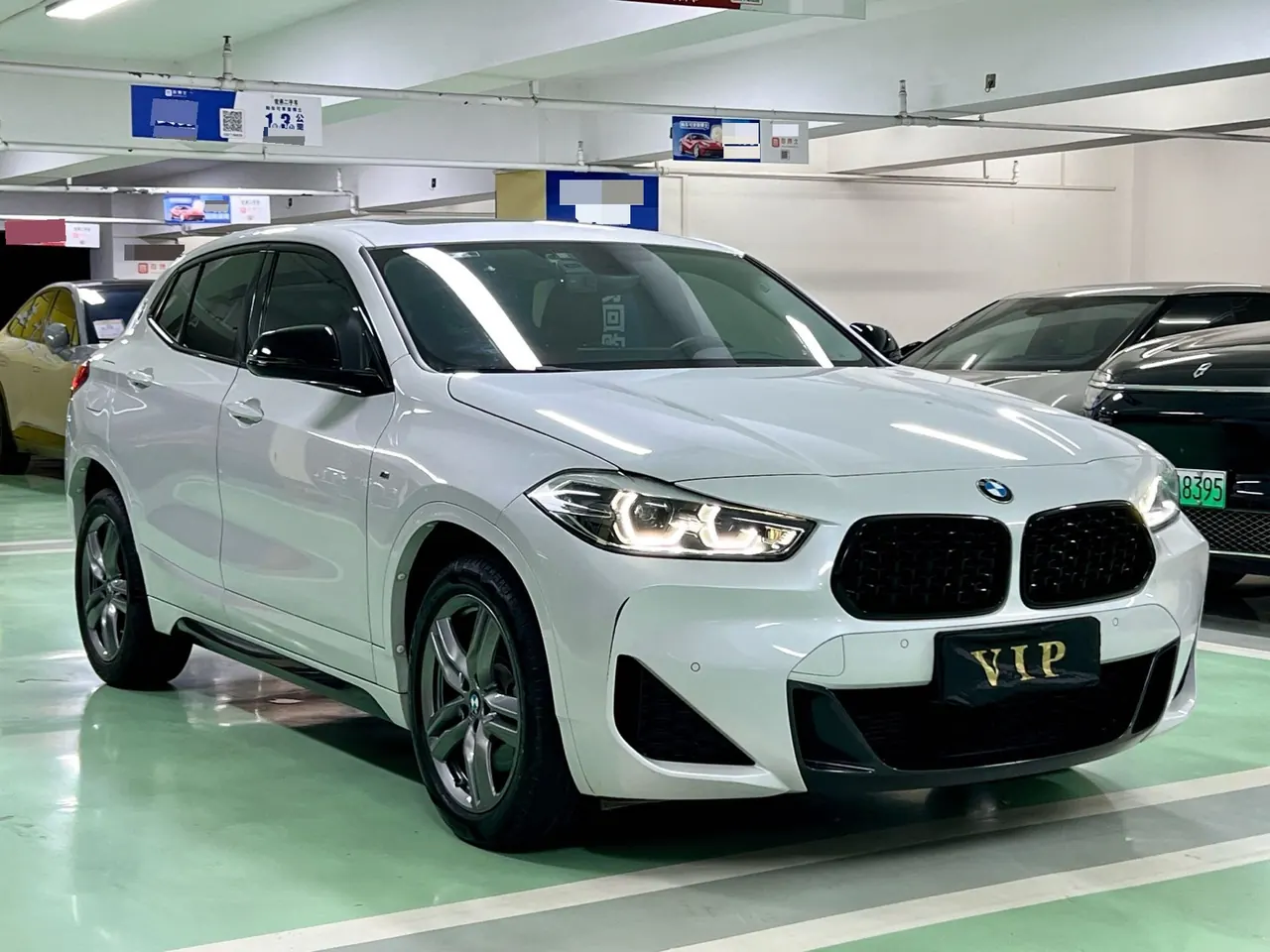 BMW 2023 X2 sDrive25i 2.0T M sports obsidian night version automatic gear 2