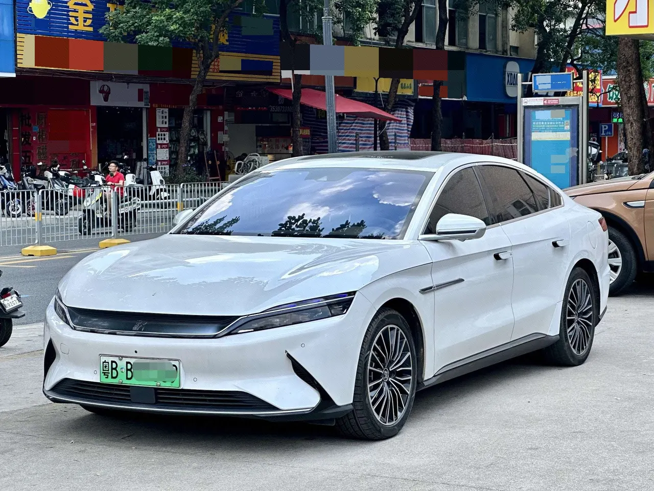 BYD 2020 Han Super Long Endurance Deluxe Automatic Transmission - View 1