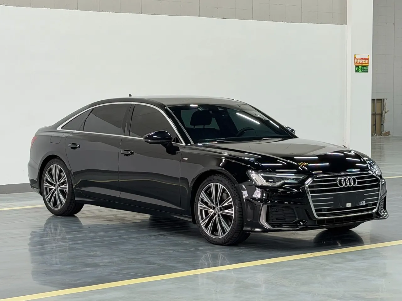 Audi 2022 A6L 2.0TFSI 45TFSI Selected Dynamic Automatic 3