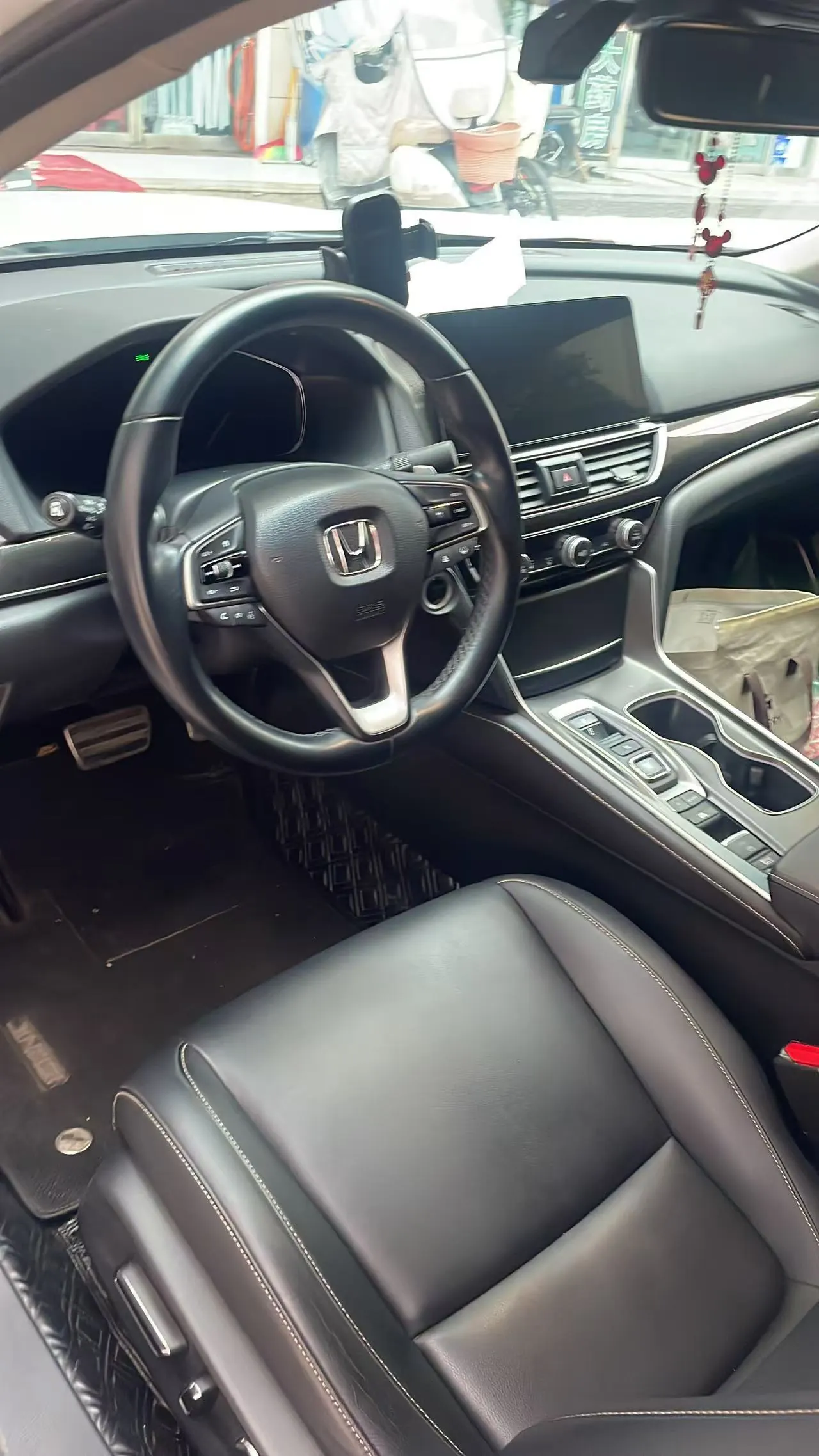Honda 2022 10th Generation Accord Hybrid 2.0 Stepless Magic Night Reed Edition Automatic Gear 2