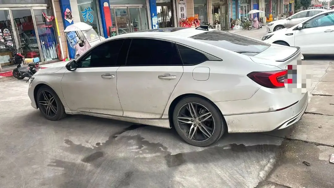 Honda 2022 10th Generation Accord Hybrid 2.0 Stepless Magic Night Reed Edition Automatic Gear 4