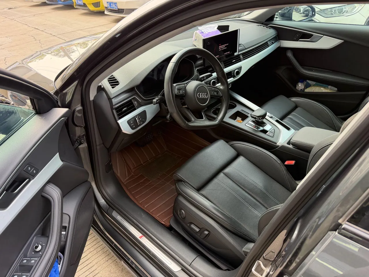 Audi 2022 A4L 2.0TFSI 40TFSI Deluxe Dynamic Automatic 3