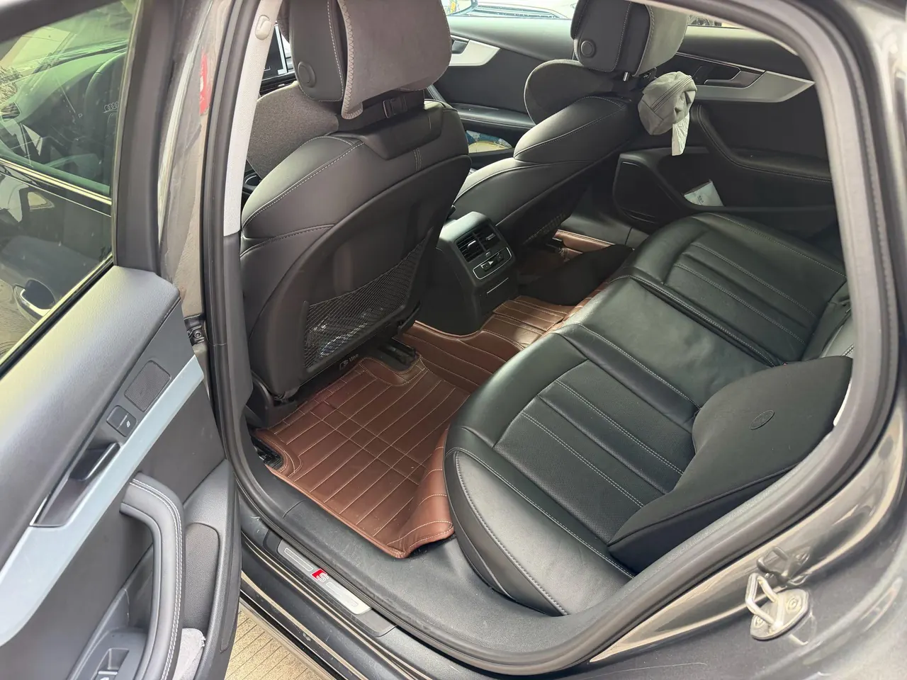 Audi 2022 A4L 2.0TFSI 40TFSI Deluxe Dynamic Automatic 4