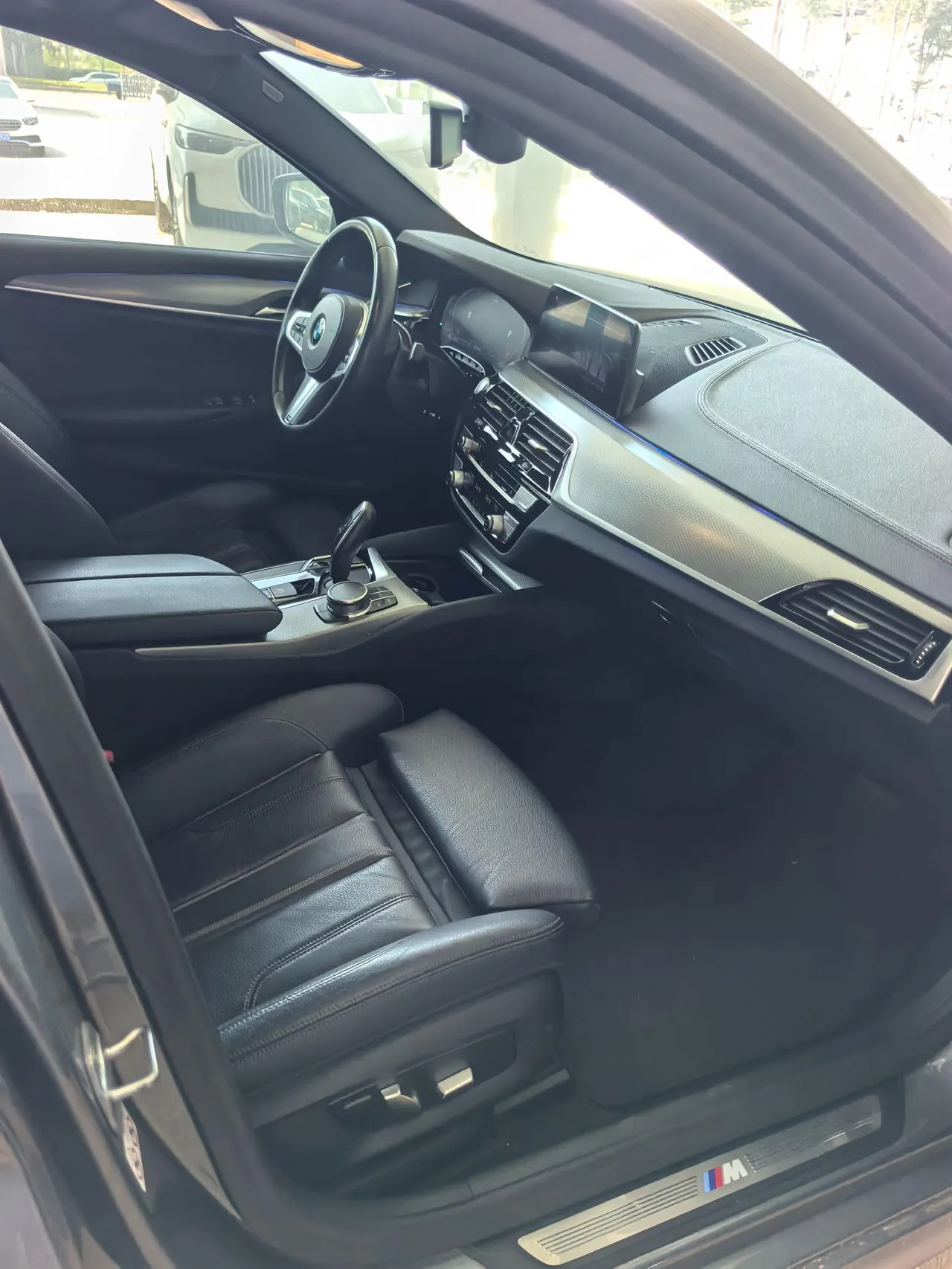 BMW 5 Series (Imported) 2020 525i 2.0T M Sports Suit Automatic Gear 3