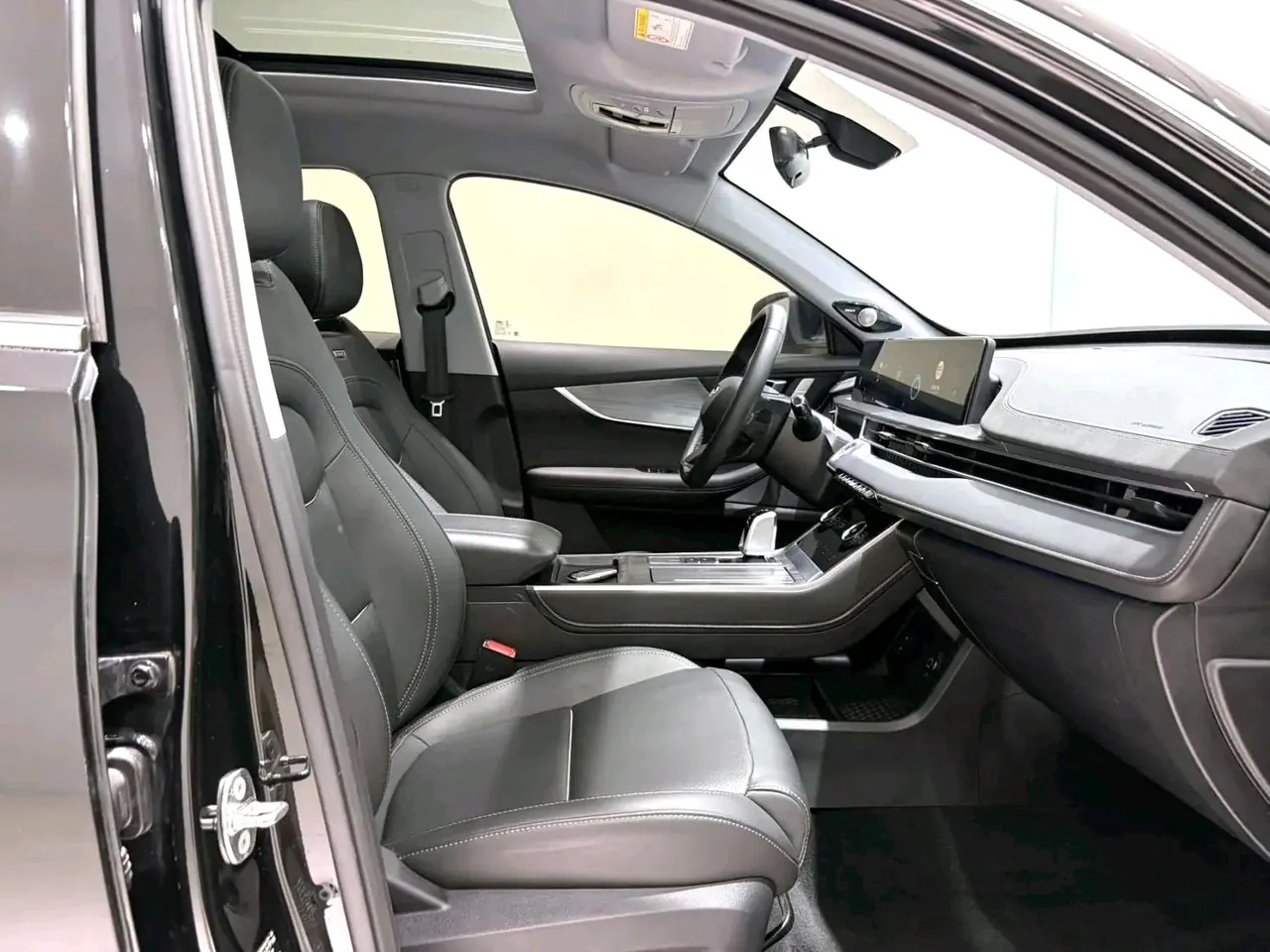 Chery 2023 Ruihu 7 PLUS 1.6TGDI Distinguished Automatic Gear 5