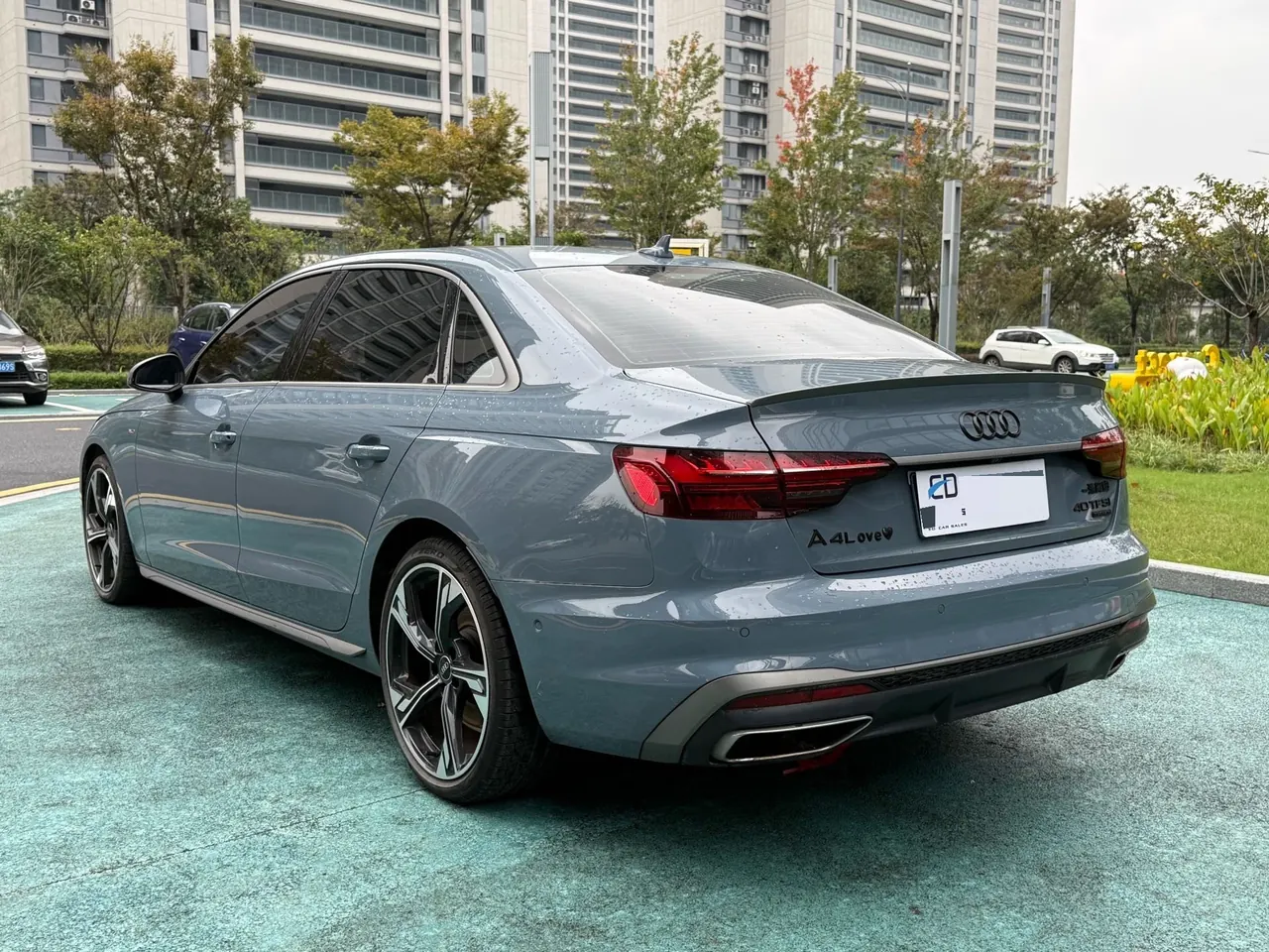 Audi 2022 A4L 2.0TFSI 40TFSI Quattro RS Kit Burning Speed Automatic 5