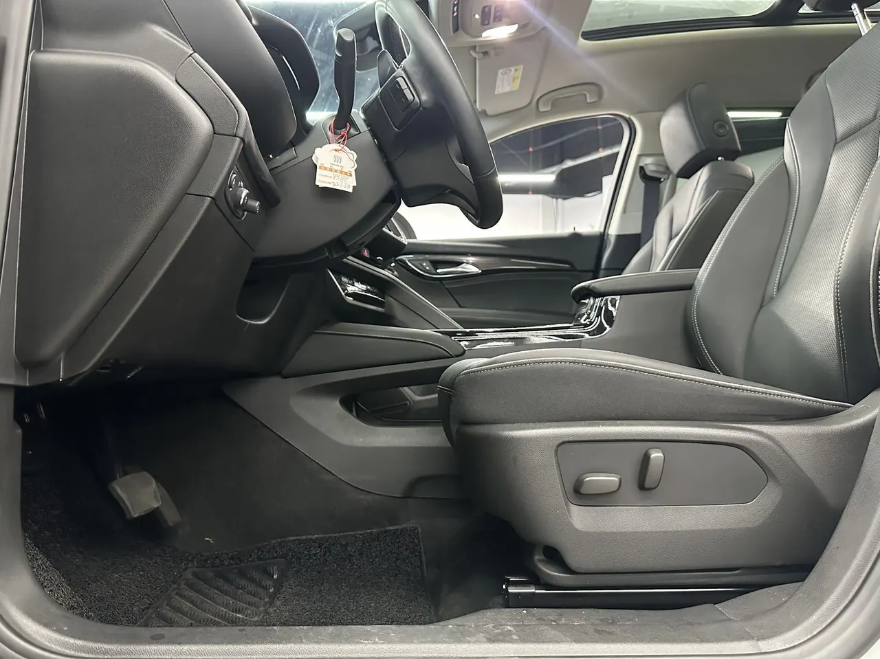 Buick 2022 Angkewei Plus 48V 2.0T 652T Luxury 5-seat Automatic Gear 4