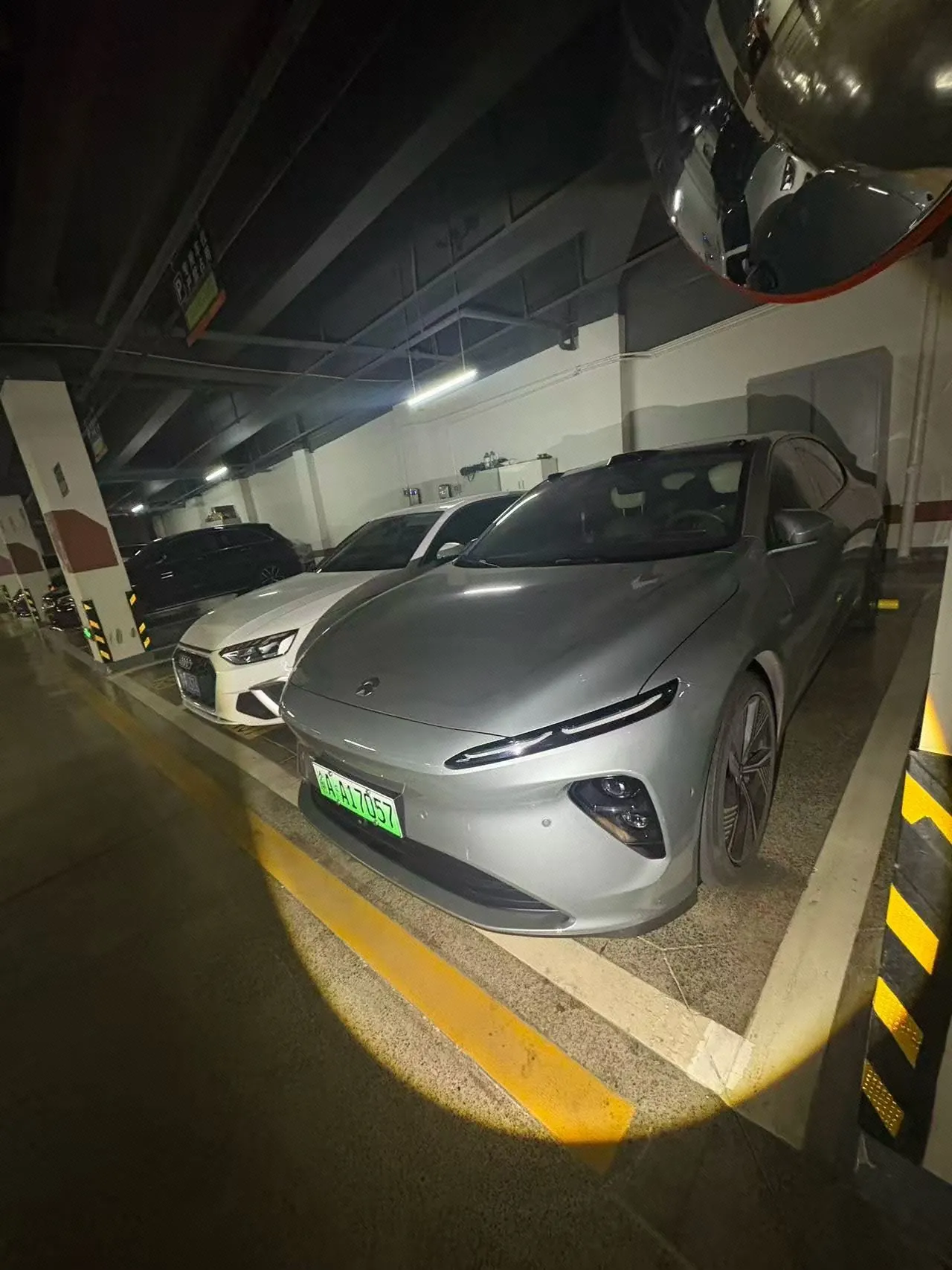NIO 2023 ET 7 100kWh automatic gear - View 1