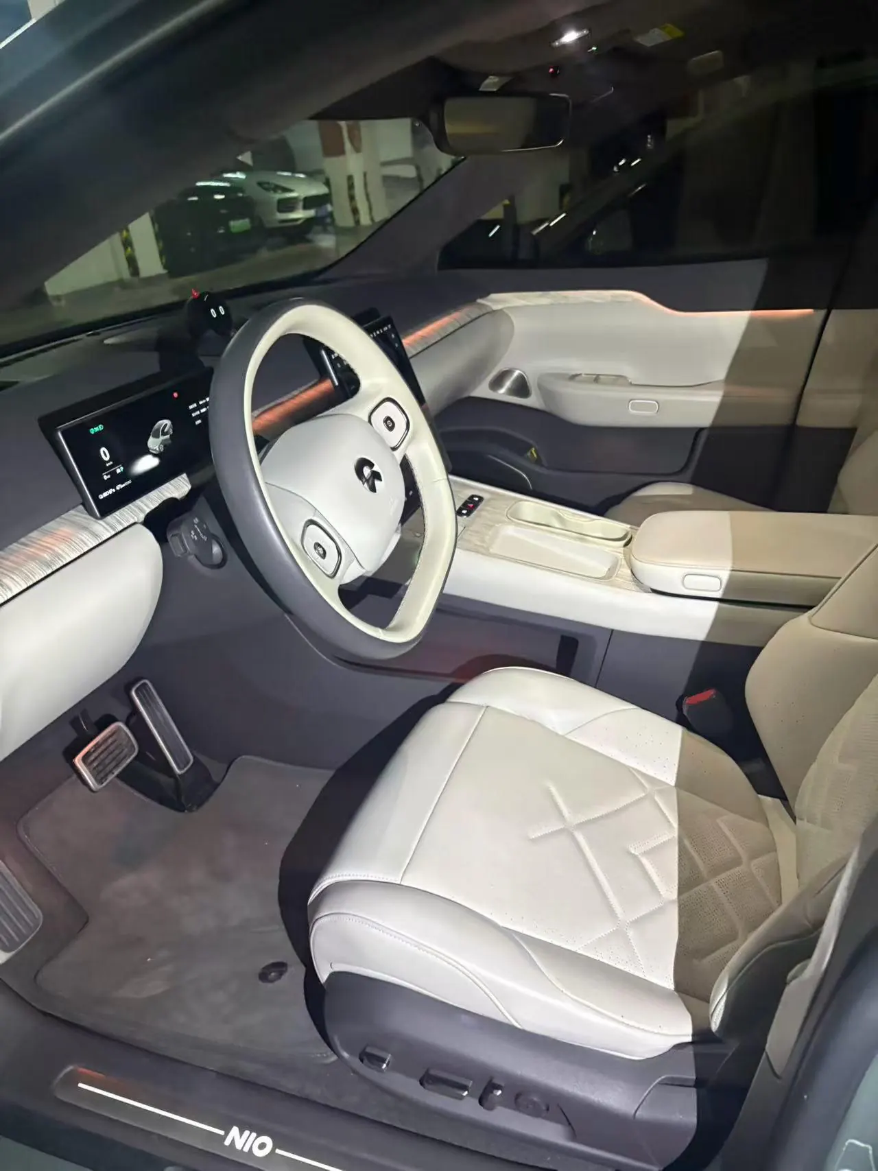 NIO 2023 ET 7 100kWh automatic gear 4