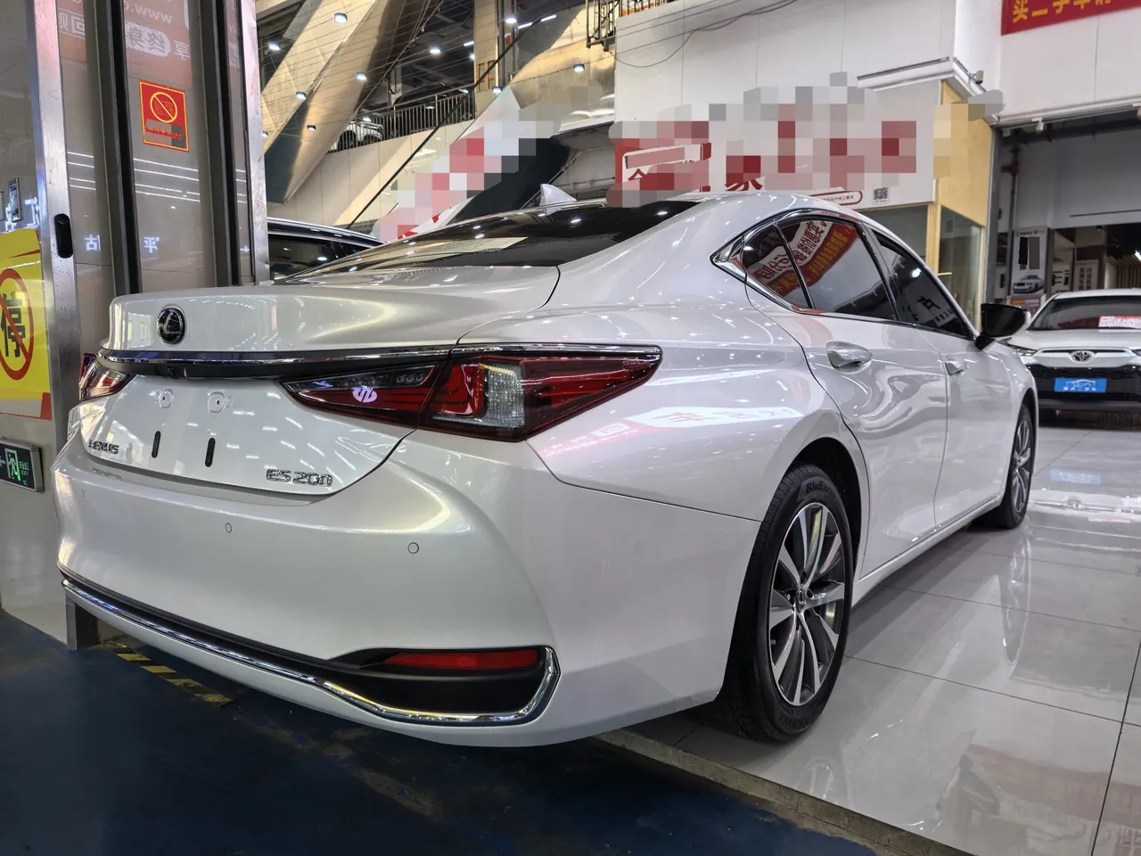 Lexus ES (Imported) 2020 ES200 2.0 Stepless Premium Edition Automatic Gear 5