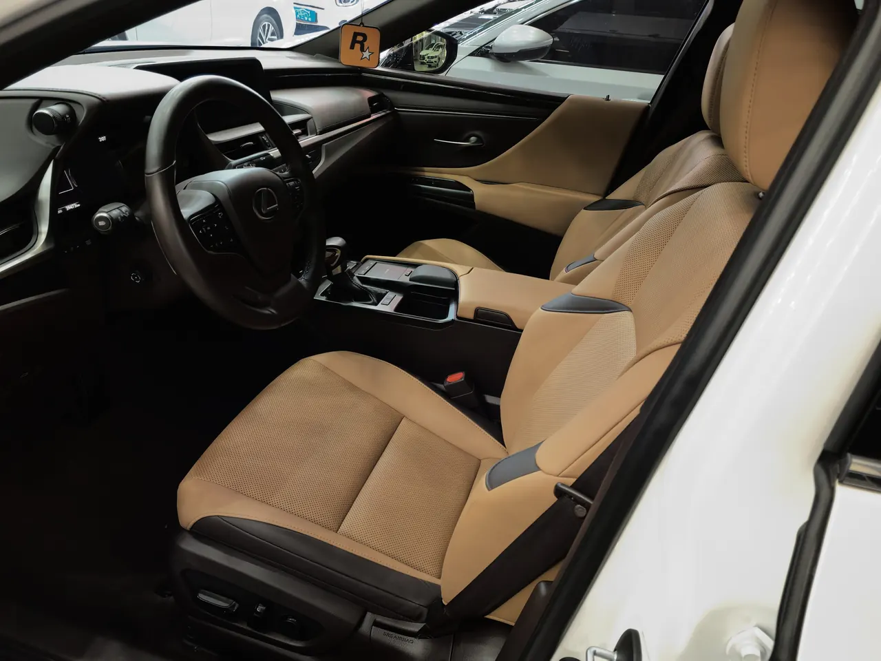 Lexus ES (Imported) 2020 ES200 2.0 Stepless Premium Edition Automatic Gear 6