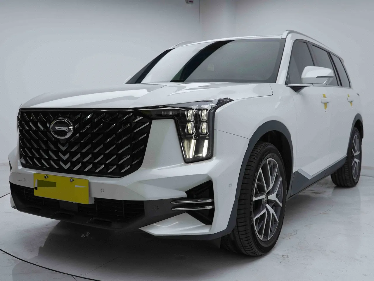 Chuanqi 2022 GS8 2.0TGDI Two-Drive Deluxe Zhilian Edition Seven-seat Automatic Gear - View 1