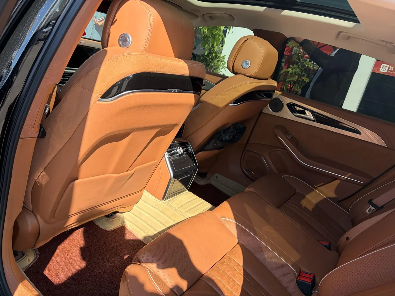 HongQi 2022 H9 48V 2.0T Zhilian Qi Chang Edition Automatic Gear 5
