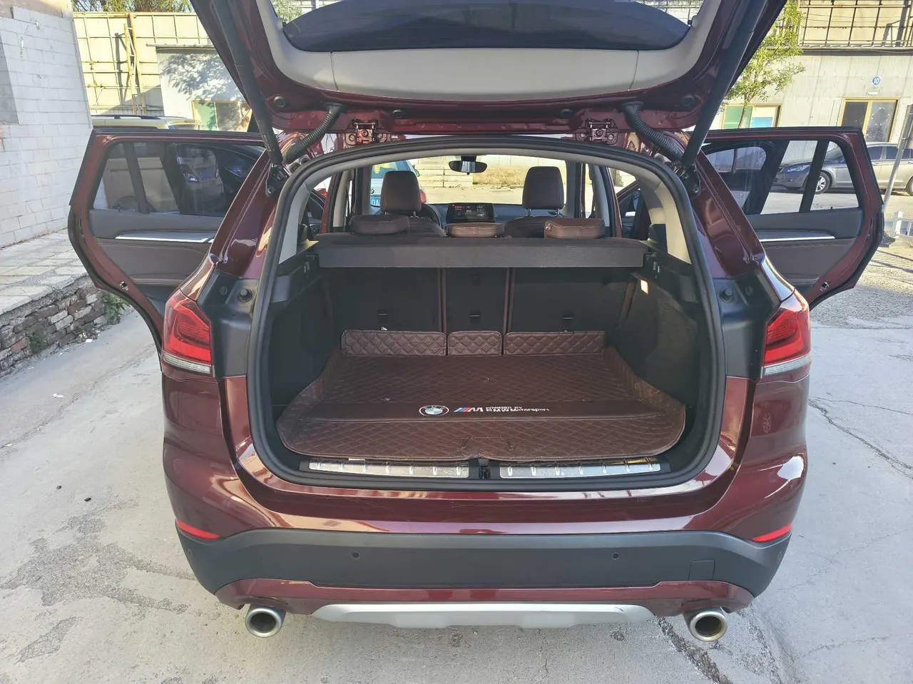 BMW 2021 X1 xDrive25Li 2.0T exclusive automatic gear 13