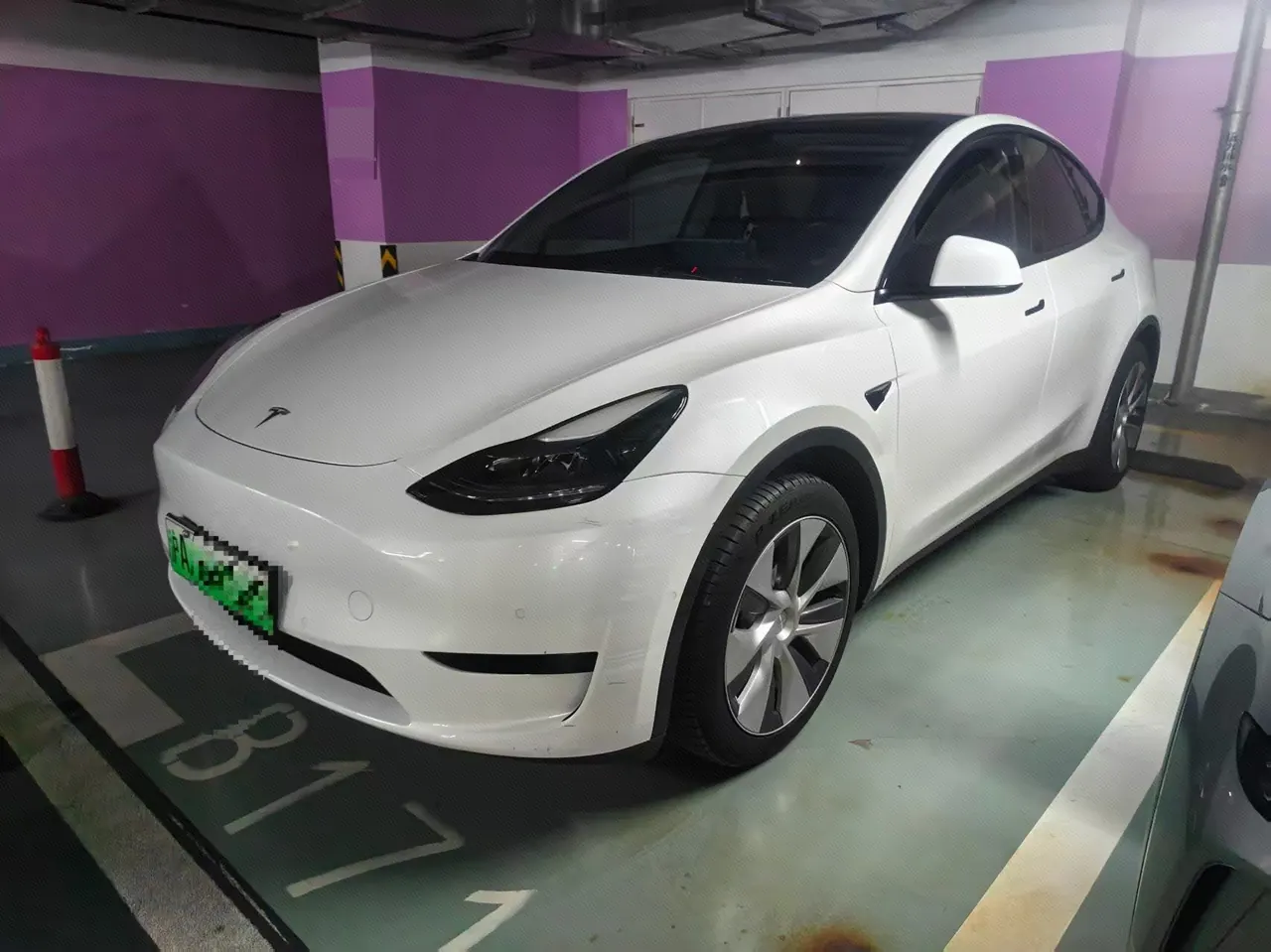 Tesla 2022 Model Y rear-wheel drive version (facelift) automatic gear - View 1