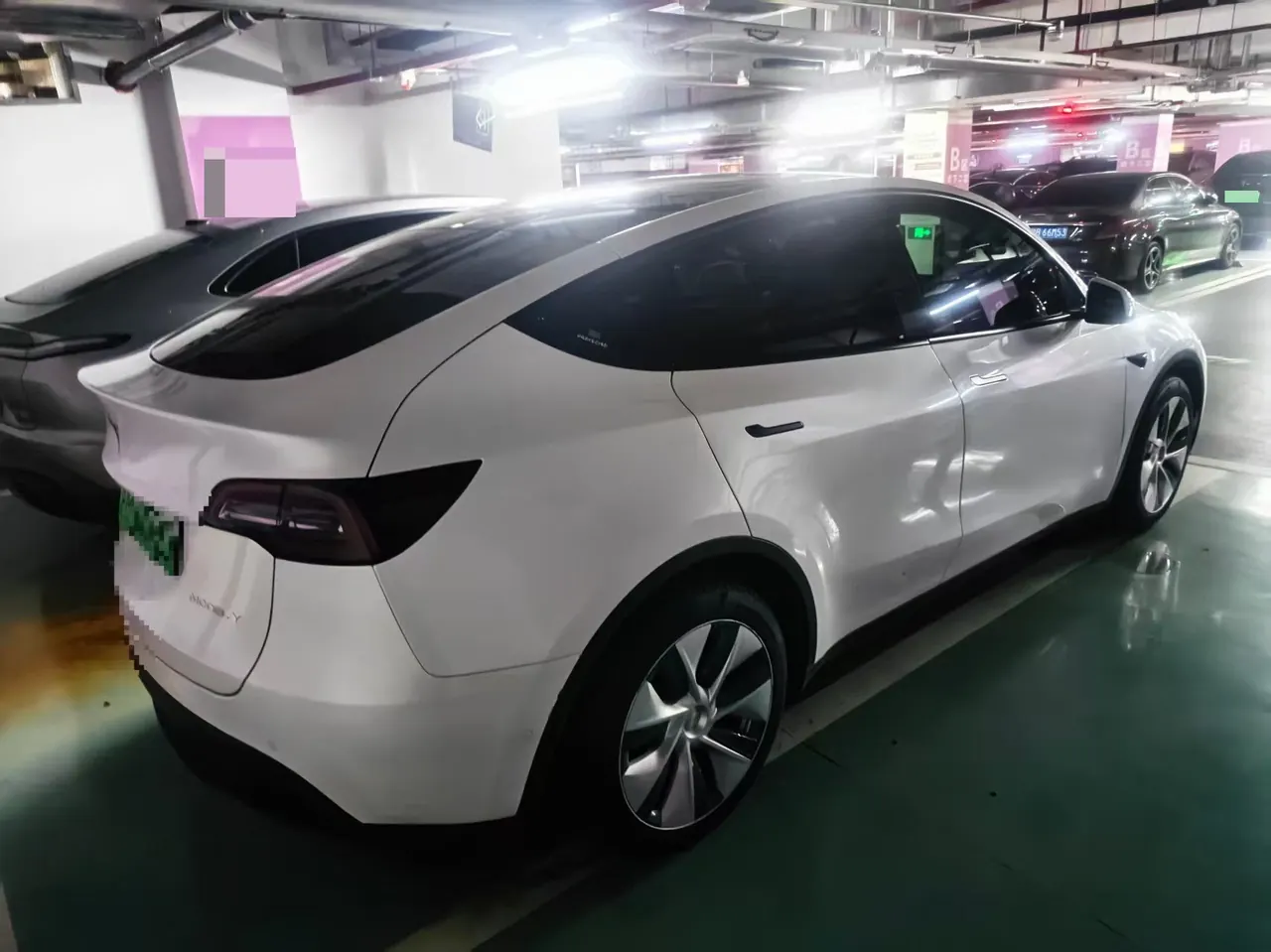 Tesla 2022 Model Y rear-wheel drive version (facelift) automatic gear 2