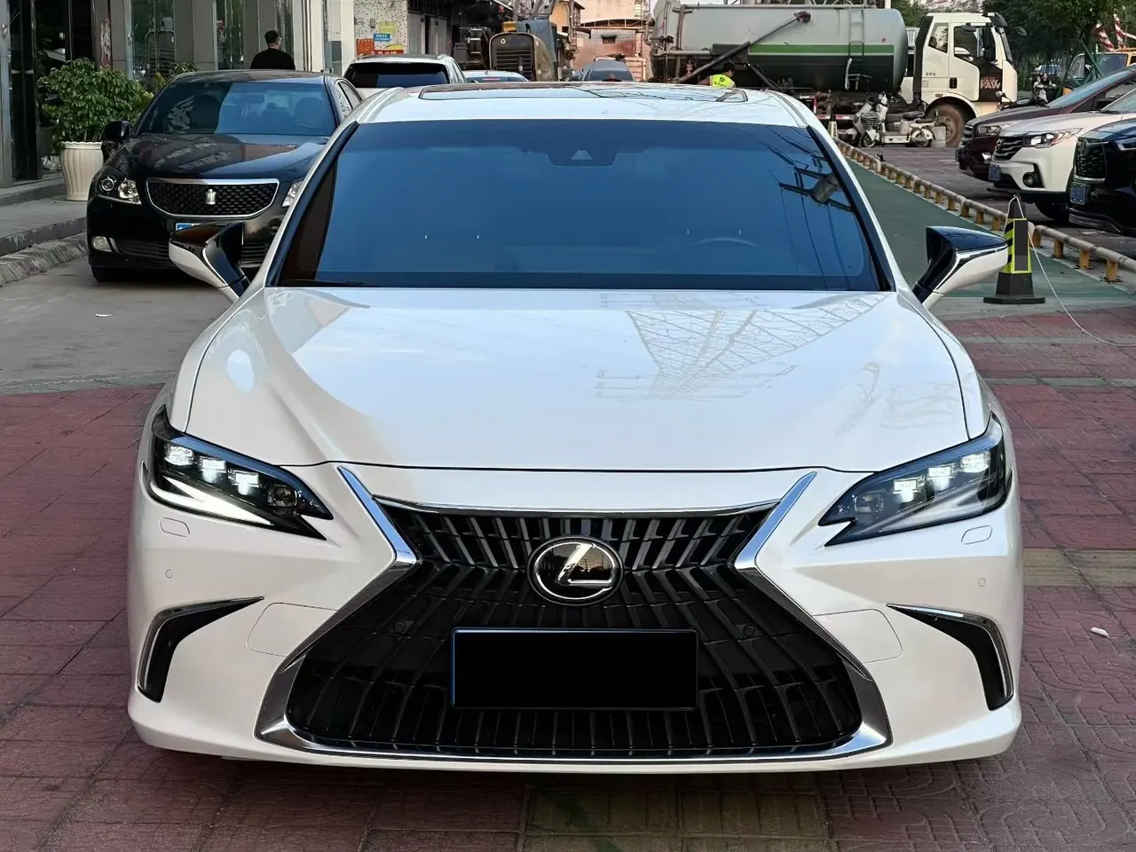 Lexus ES (Imported) 2022 ES300h 2.5 Stepless Premium Edition Automatic Gear 2