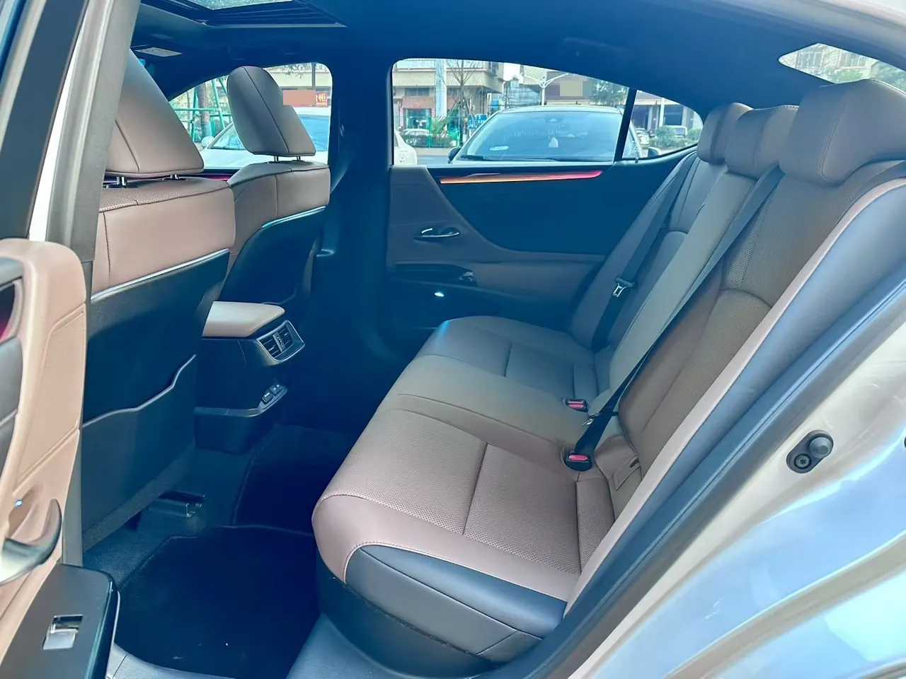 Lexus ES (Imported) 2022 ES300h 2.5 Stepless Premium Edition Automatic Gear 6
