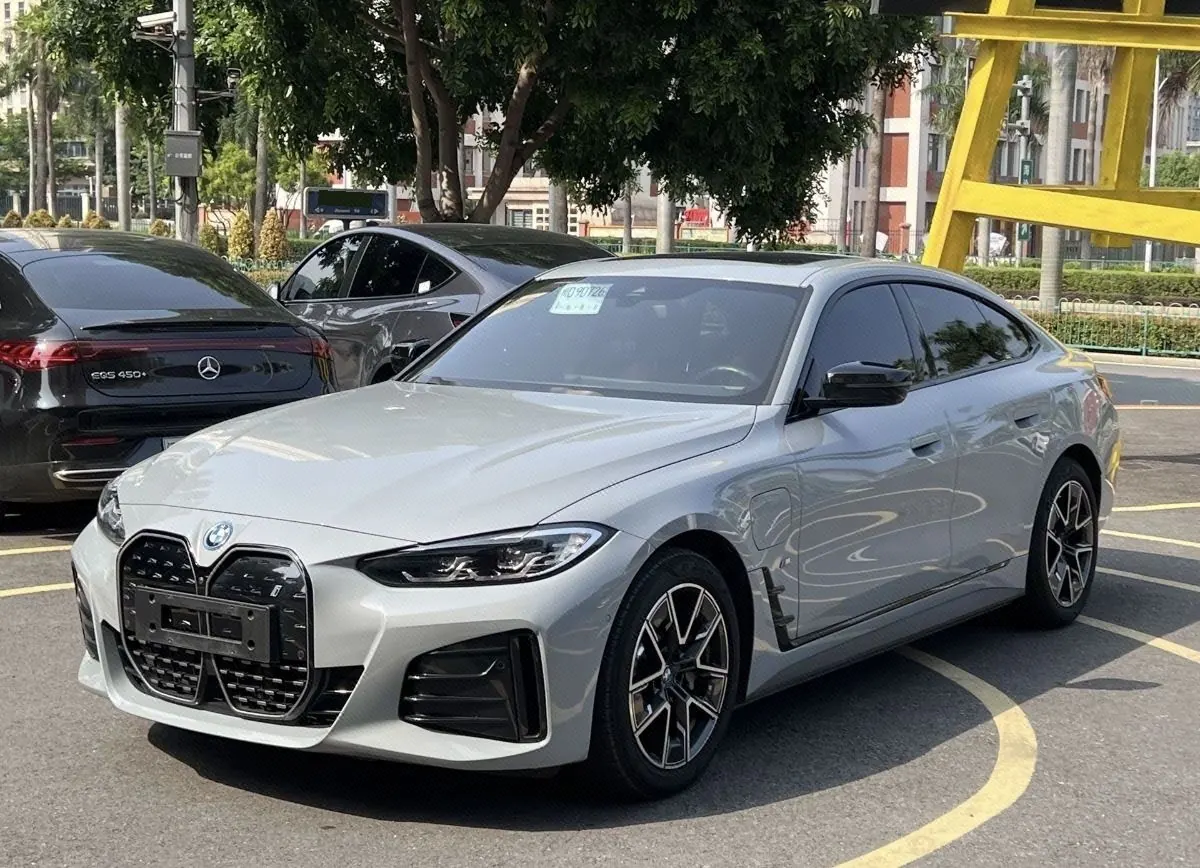 BMW i4 (Imported) 2022 i4 eDrive40 eDrive40 Automatic - View 1