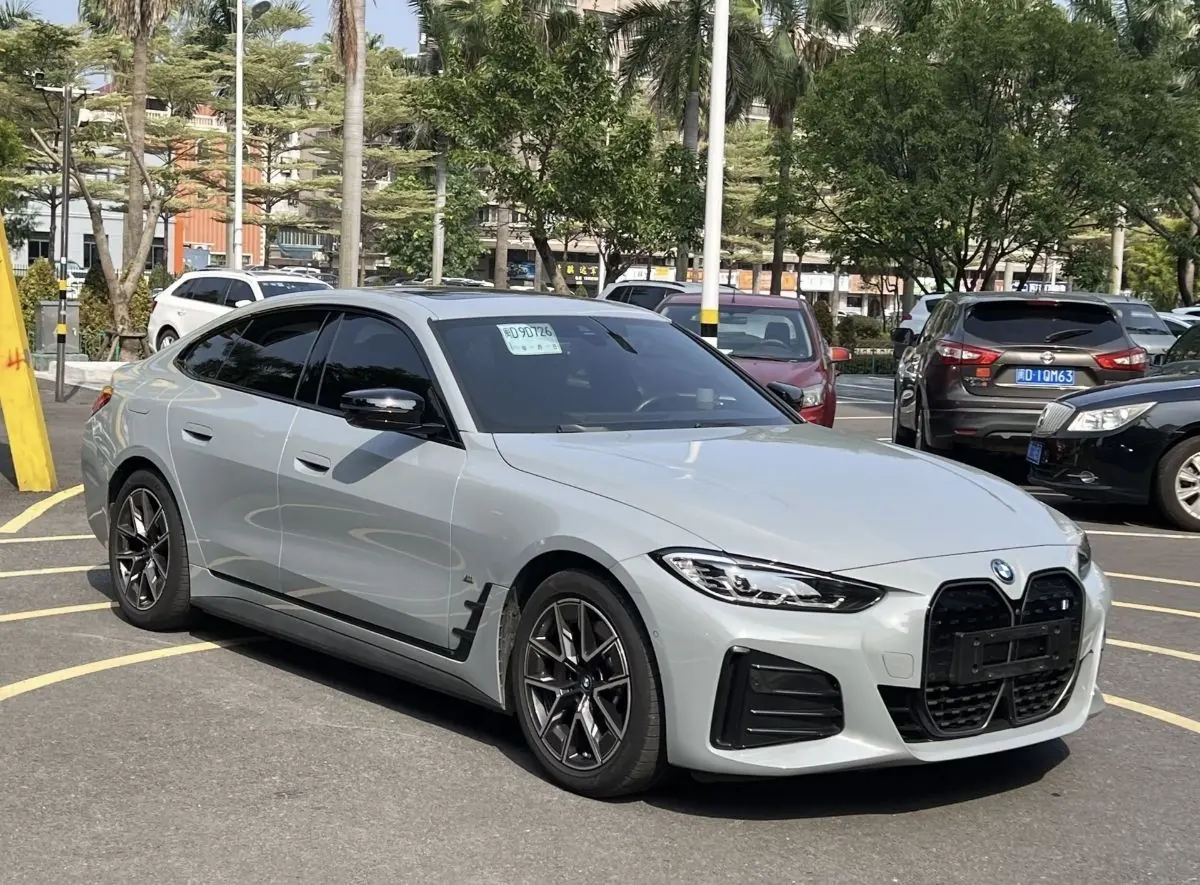 BMW i4 (Imported) 2022 i4 eDrive40 eDrive40 Automatic 3