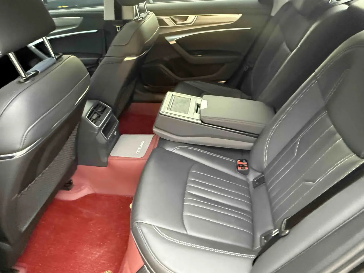Audi 2023 A6L 2.0TFSI 40TFSI Deluxe Elegant Automatic 5
