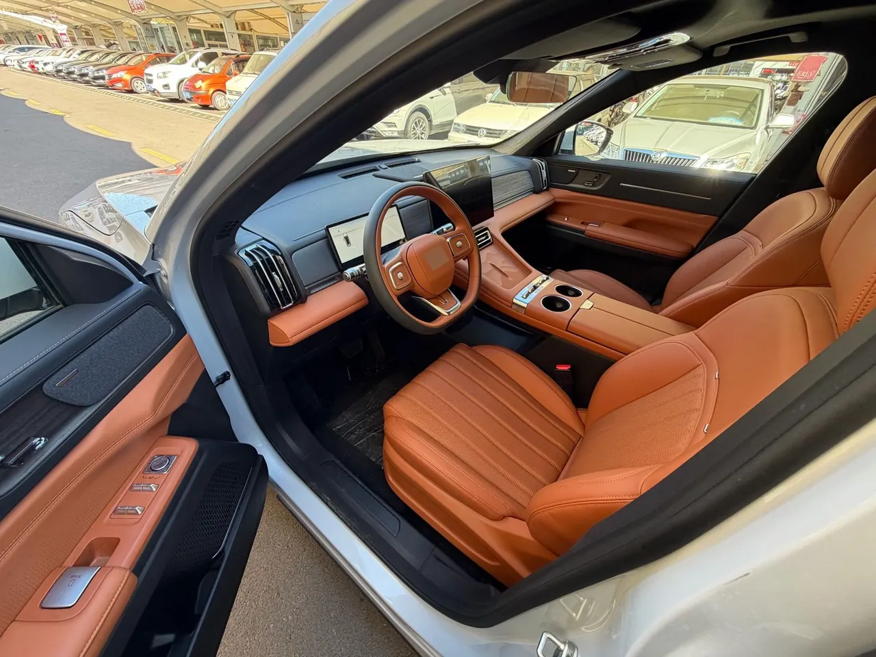 Jetour 2025 ShanHai L7 PLUS 1.5T 121km Comfort Edition 5-seat Automatic Gear 4